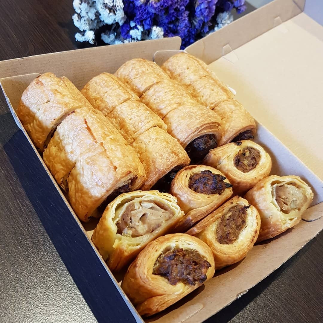 Sausage Roll or Mince Savoury